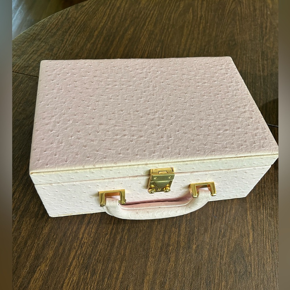Lancôme Pink and Gold Makeup Case - Picture 4 of 9